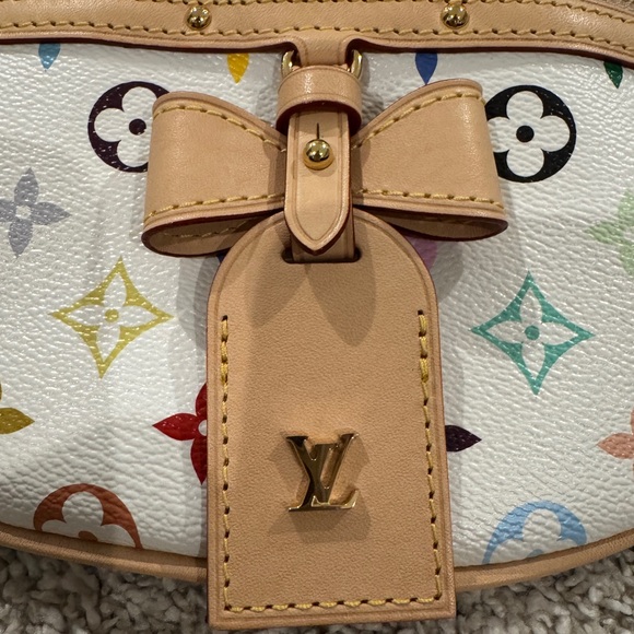 New Louis Vuitton x Murakami High Rise Bumbag *Sold Out in the US* - Picture 6 of 16